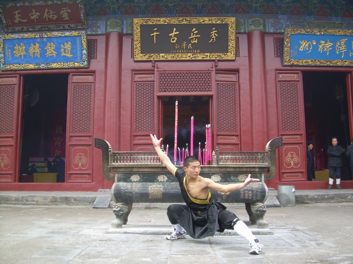 Master Zhu performing kung fu at temple